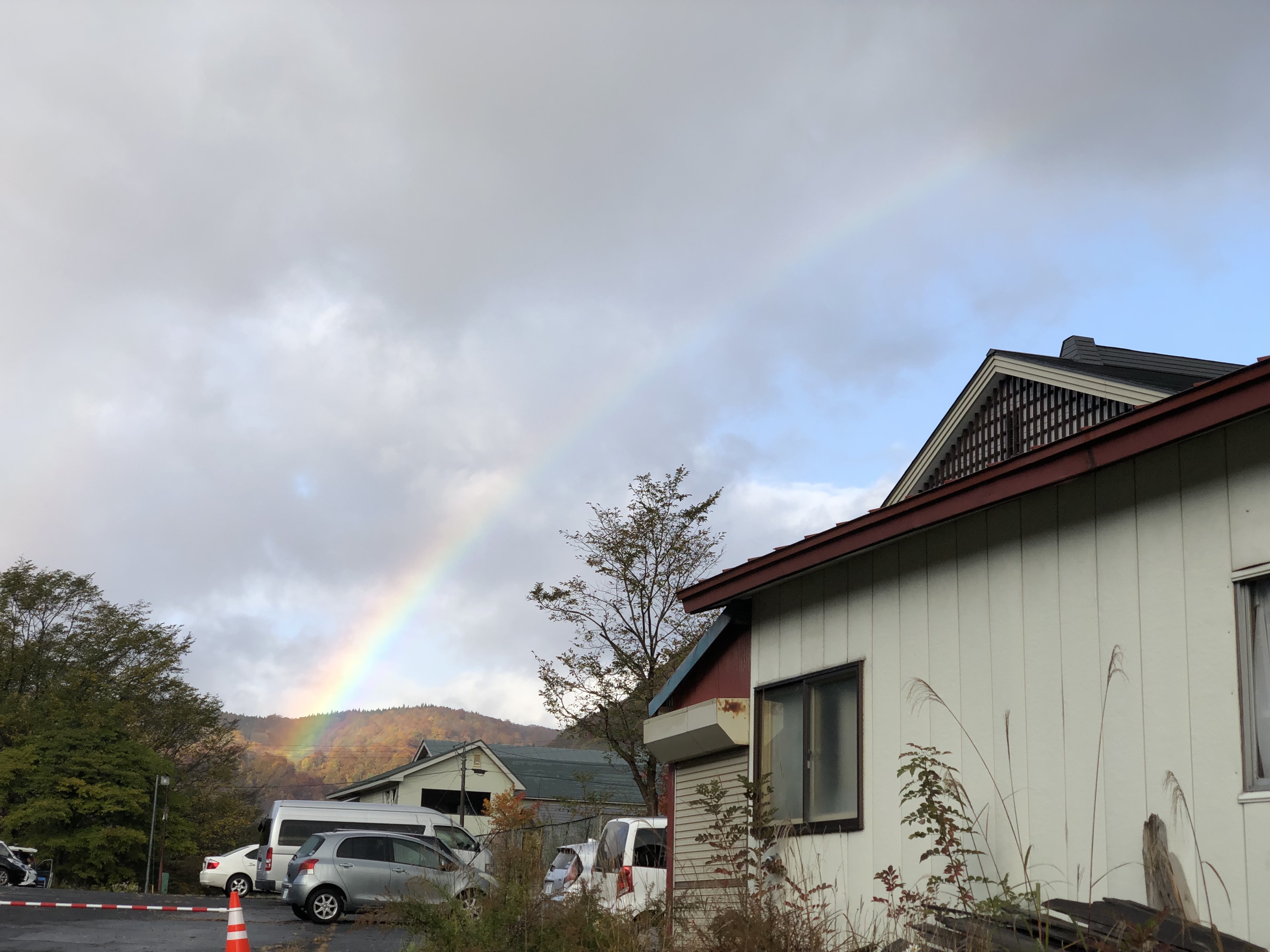 A rainbow to start our day. Good sign!